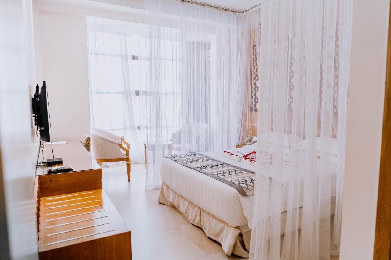 Saab Royale Hotel Ναϊρόμπι Εξωτερικό φωτογραφία