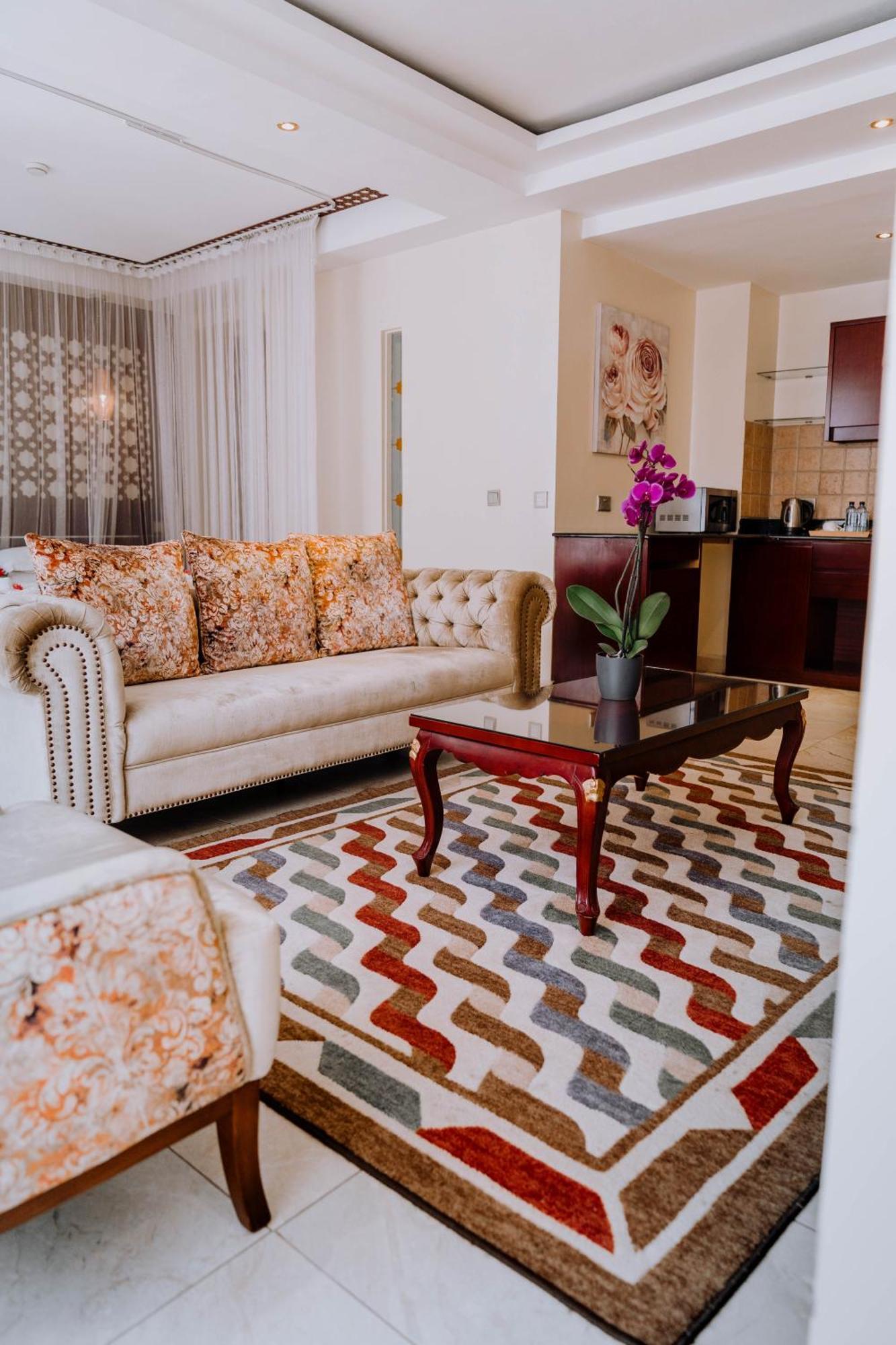 Saab Royale Hotel Ναϊρόμπι Εξωτερικό φωτογραφία