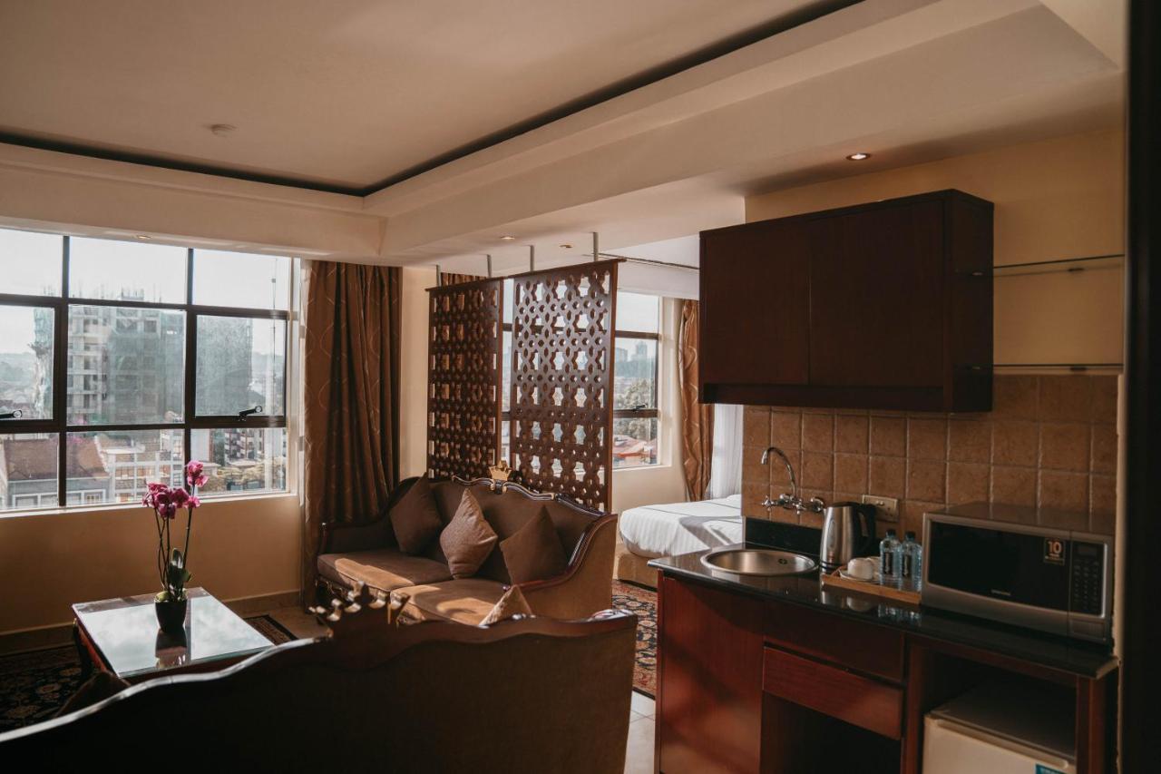 Saab Royale Hotel Ναϊρόμπι Εξωτερικό φωτογραφία